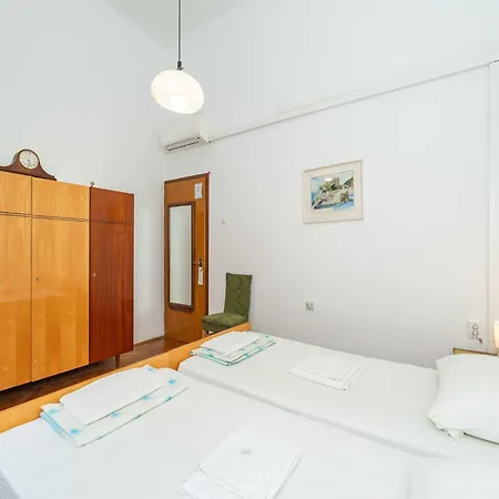 Apartment Two Stars Two Beds Downtown - One-bedroom *